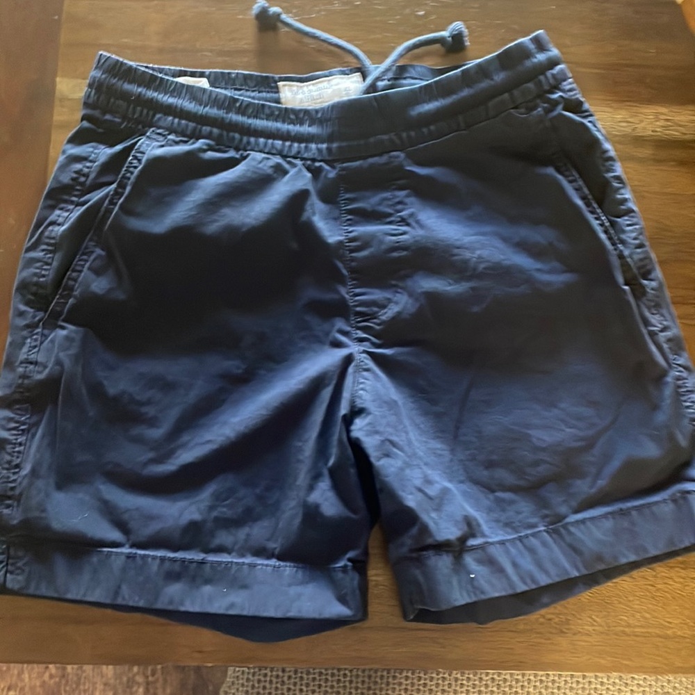 Abercrombie & Fitch  mens  extra small shorts
